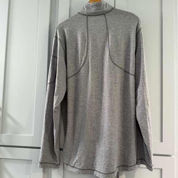 Vineyard Vines Shark Week Gray 1/4 Zip Performance Pullover Medium Sporty Active - Picture 2 of 8